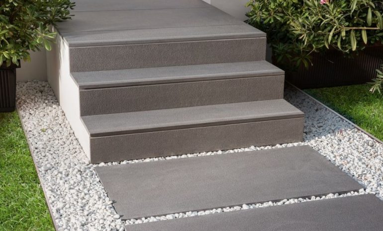 Уличная плитка для ступеней и террасы: единый стиль для всего участка